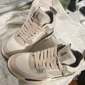 Nike Women's Beige Sneakers